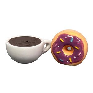 Donut and Coffee Cup Salt Pepper Shaker Set Pair NIB Doughnut Tier Tray Decor
